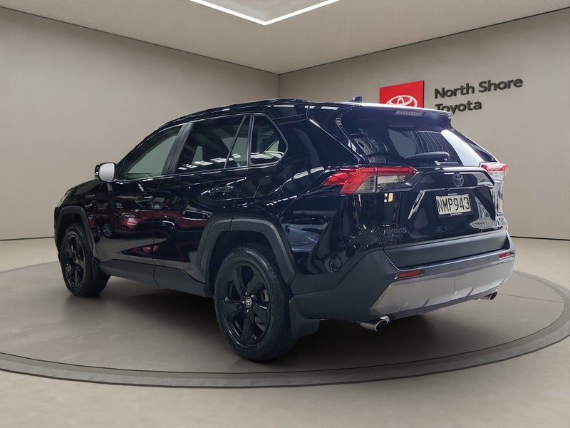 2021 Toyota RAV4 Limited 2.5L Hybrid AWD SUV image 5