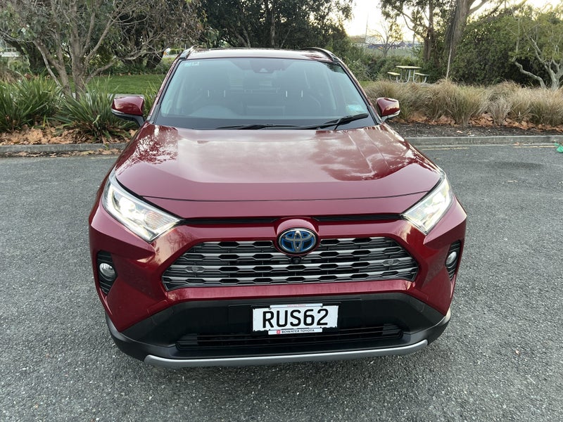 2021 Toyota RAV4 Limited 2.5P HV image 2