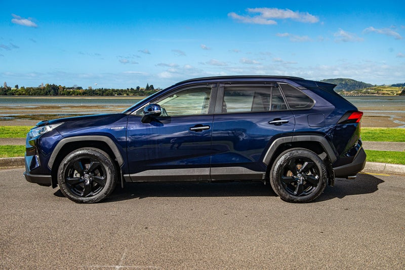 2021 Toyota RAV4 Limited 2.5P HV ECVT AWD image 5