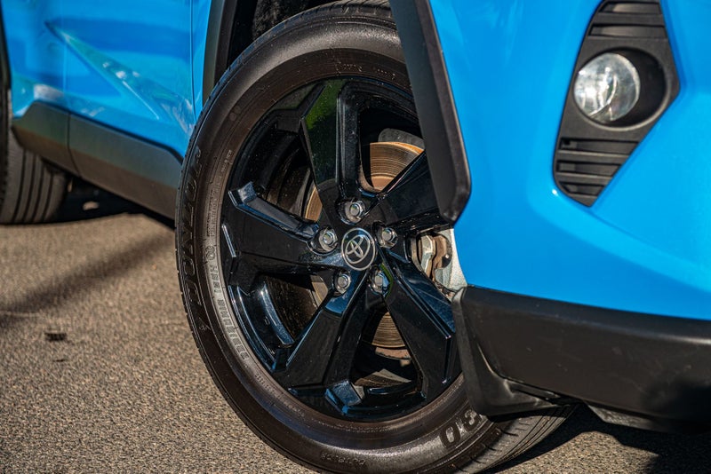 2021 Toyota RAV4 Limited 2.5P HV ECVT AWD image 3