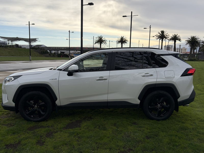 2021 Toyota RAV4 Limited 2.5P HV ECVT AWD SUV/5... image 4