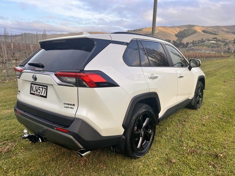 2021 Toyota RAV4 Limited 2.5P HV ECVT AWD SUV/5... image 4