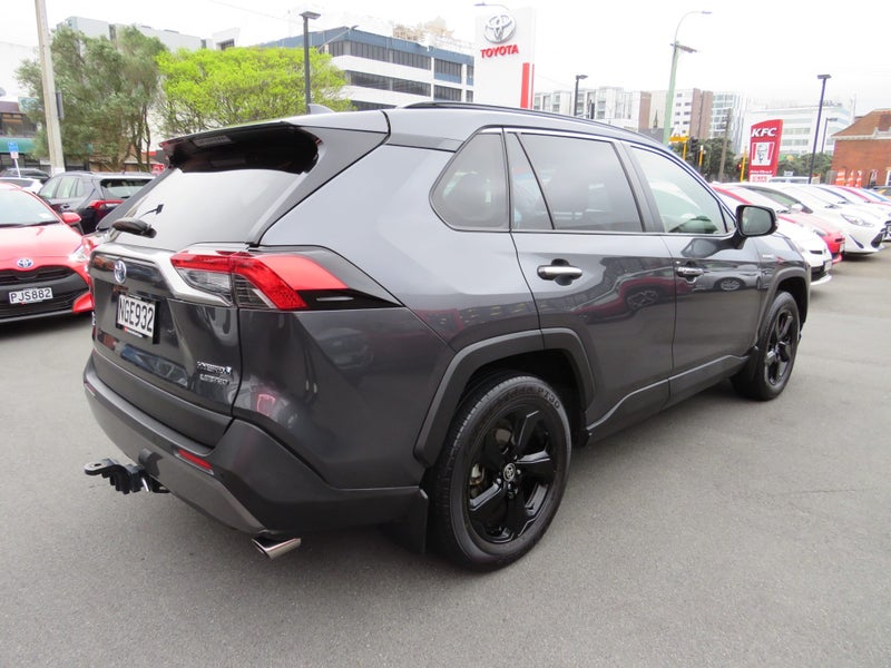 2021 Toyota RAV4 Limited 2.5P Hybrid 4WD image 4