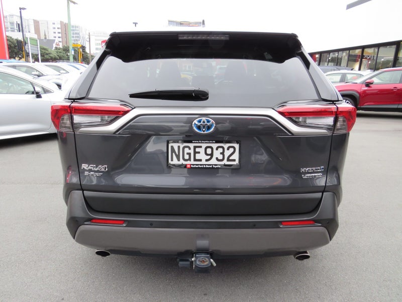 2021 Toyota RAV4 Limited 2.5P Hybrid 4WD image 5