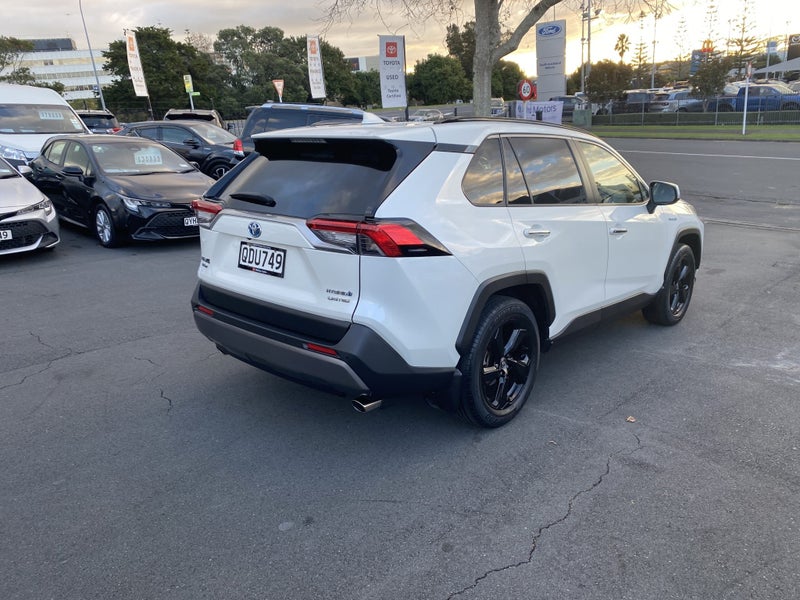 2021 Toyota RAV4 Limited 2.5P Hybrid image 2