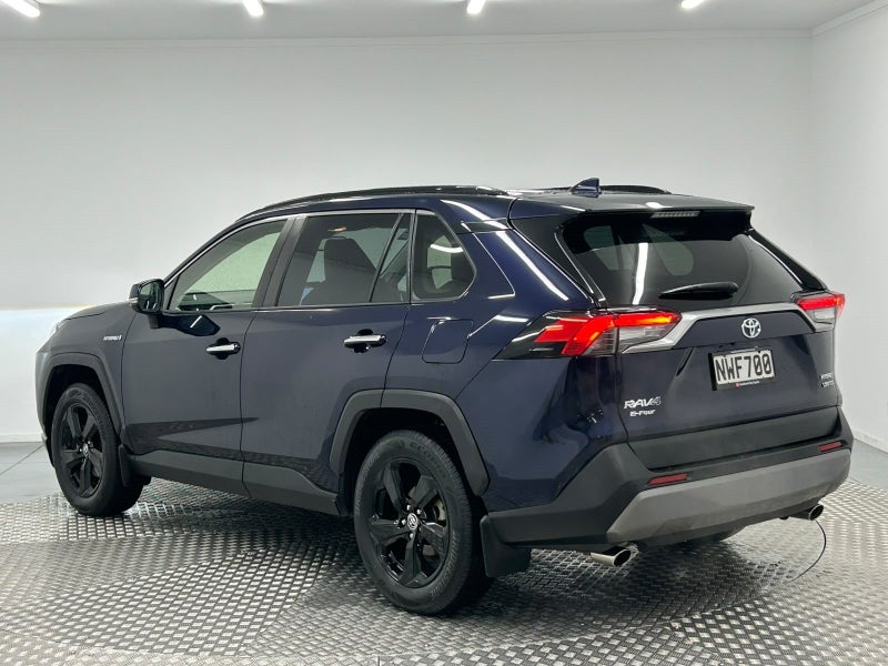 2021 Toyota RAV4 Limited 2.5P HYBRID AWD image 5