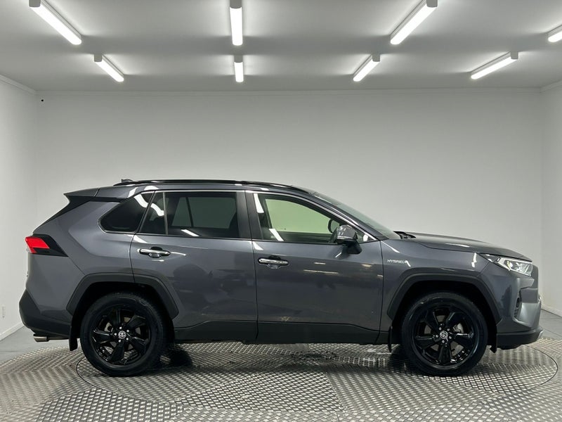 2021 Toyota RAV4 Limited 2.5P Hybrid AWD image 2