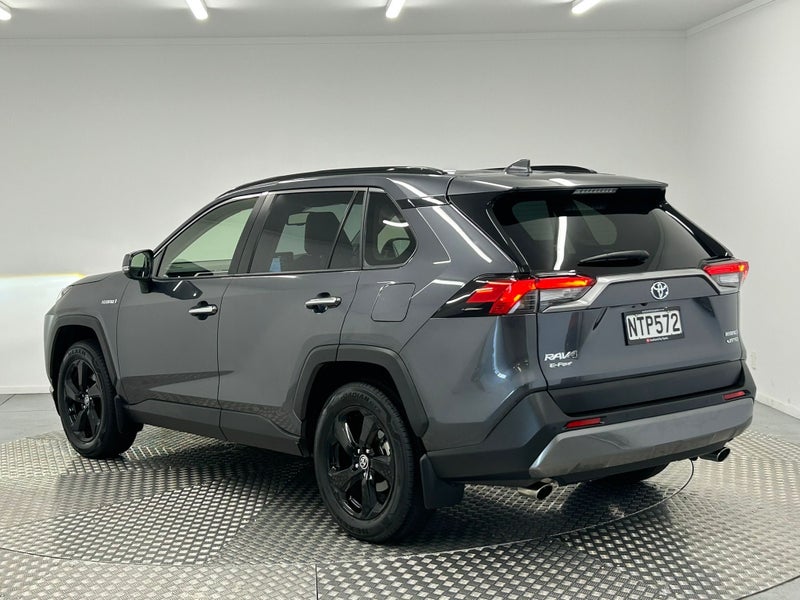 2021 Toyota RAV4 Limited 2.5P Hybrid AWD image 5