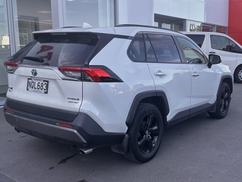 2021 Toyota RAV4 Limited 2.5P HYBRID AWD image 3