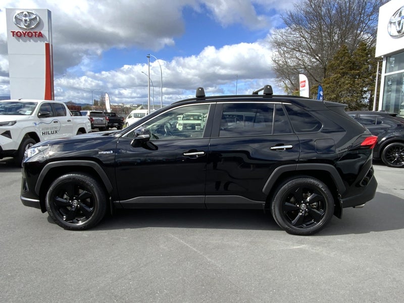 2021 Toyota RAV4 Limited - One private owner fr... image 5
