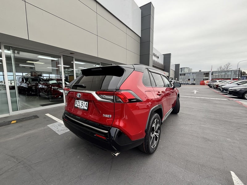 2021 Toyota RAV4 P2.5 PLUG IN HYBRID LUXURY SUV image 3