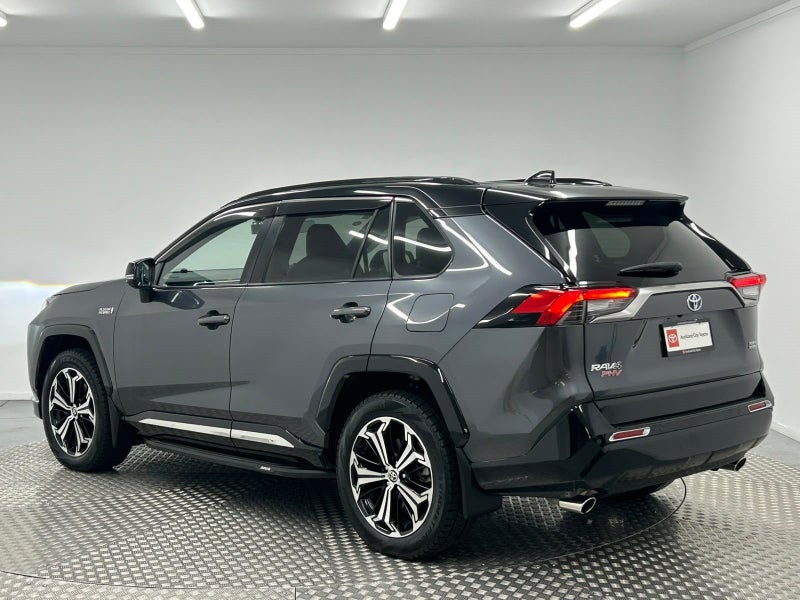 2021 Toyota RAV4 PHV Black Tone 2.5 4WD image 5