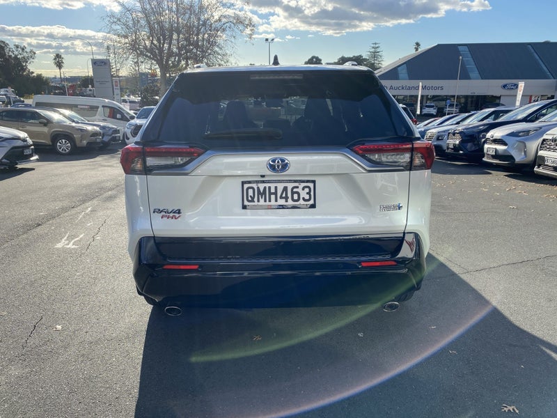 2021 Toyota RAV4 PHV Black Tone 2.5 SUV 4WD image 3