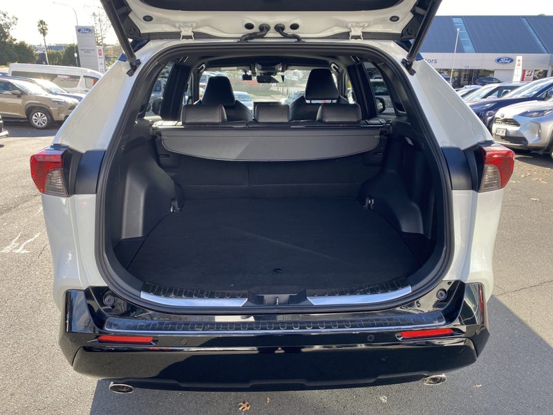 2021 Toyota RAV4 PHV Black Tone 2.5 SUV 4WD image 4