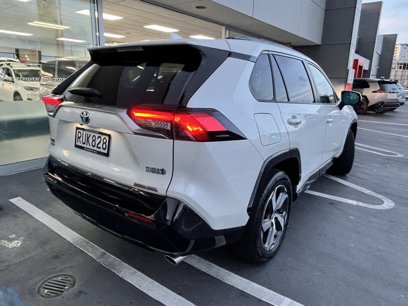 2021 Toyota RAV4 PHV G Z SUV 2.5 4WD 5 Door image 3