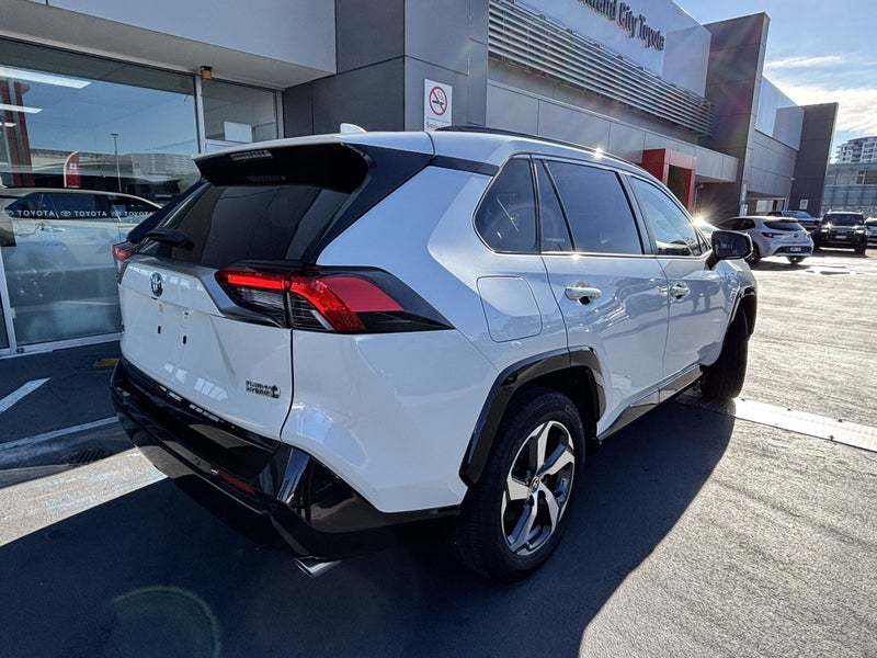 2021 Toyota RAV4 PLUG IN HYBRID LUXURY SUV image 3