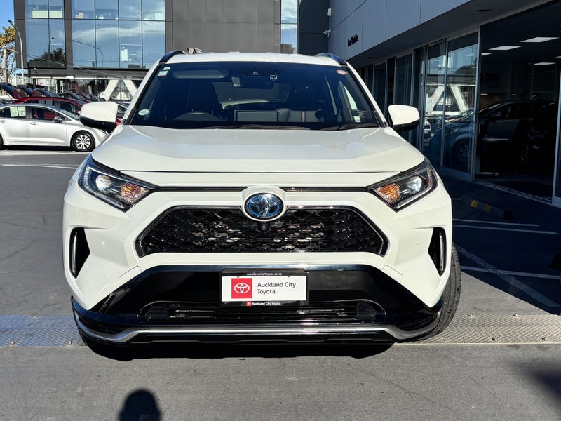 2021 Toyota RAV4 PLUG IN HYBRID LUXURY SUV image 4