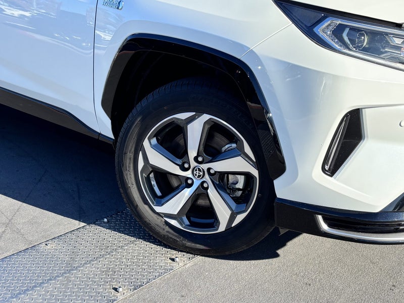 2021 Toyota RAV4 PLUG IN HYBRID LUXURY SUV image 5