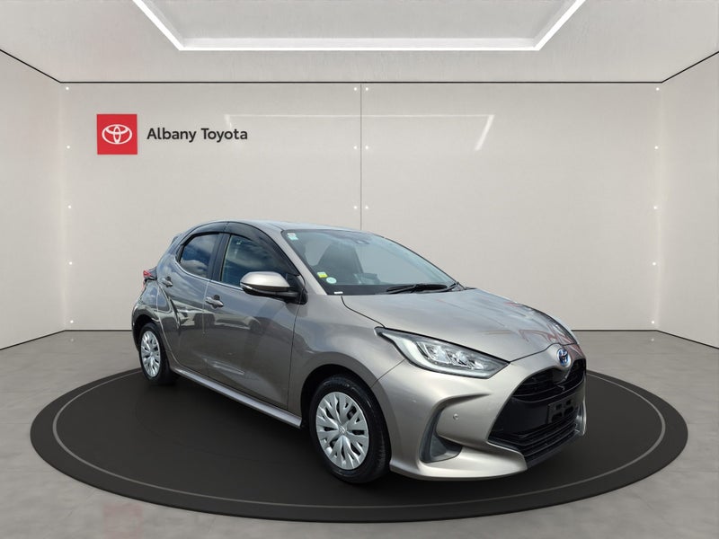 2021 Toyota Yaris 1.5 Hybrid 5 Dr Hatch image 1