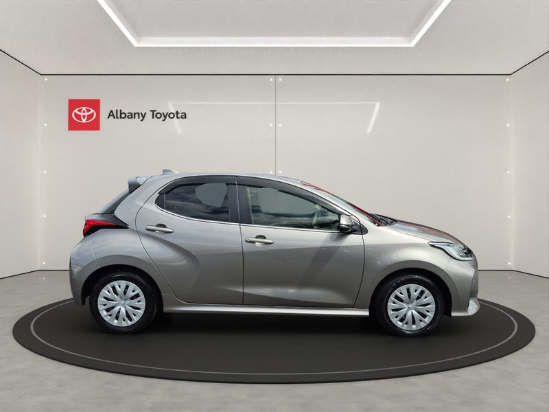 2021 Toyota Yaris 1.5 Hybrid 5 Dr Hatch image 2