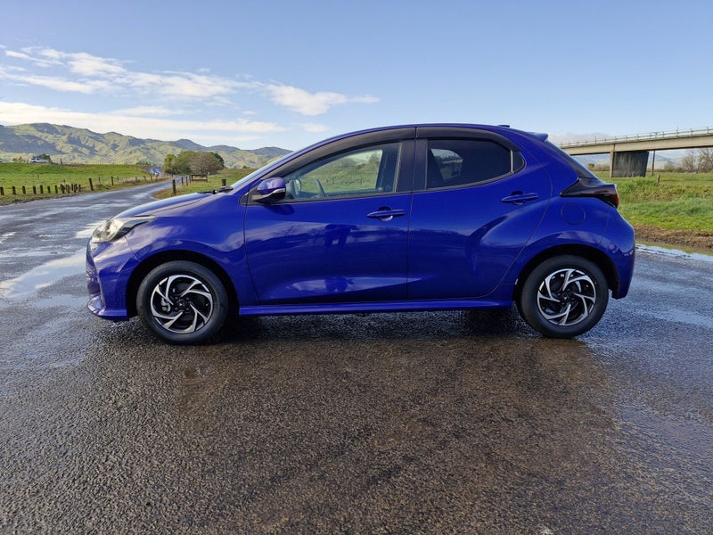 2021 Toyota Yaris 1.5 Hybrid G 5 Dr Hatch CVT 2... image 4