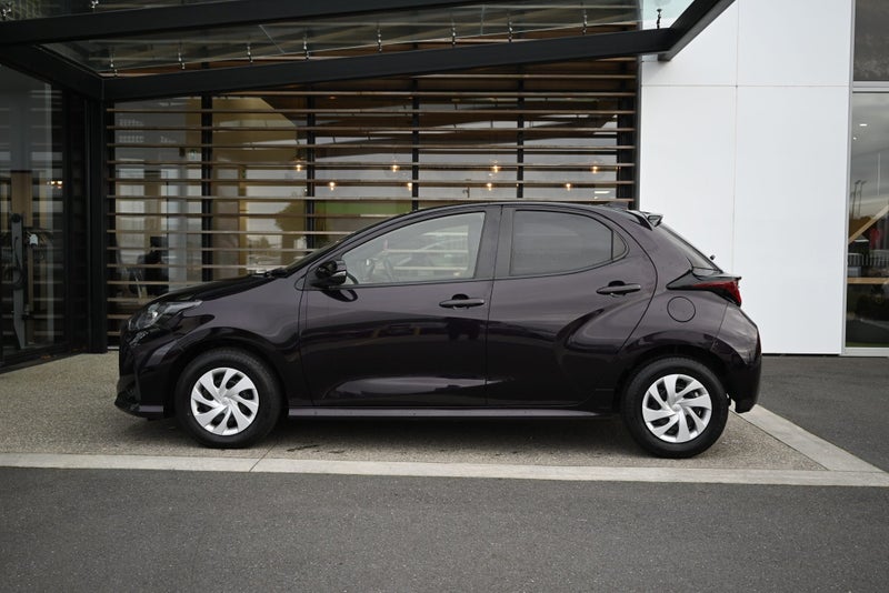 2021 Toyota Yaris 1.5 Hybrid X 2WD Hatchback image 4