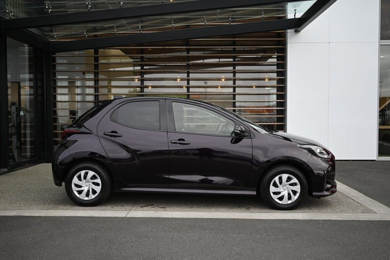 2021 Toyota Yaris 1.5 Hybrid X 2WD Hatchback image 5