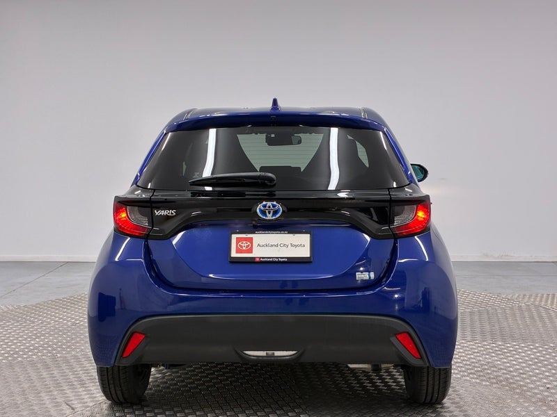 2021 Toyota Yaris 1.5 Hybrid X image 4