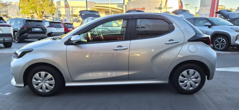 2021 Toyota Yaris 1.5 Hybrid X 5 Dr Hatch CVT 2... image 5