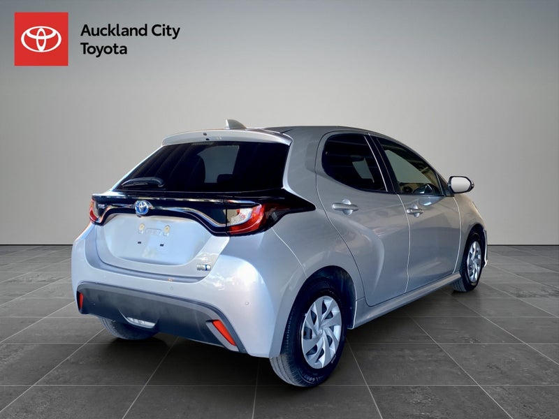 2021 Toyota Yaris 1.5 Hybrid X 5 Dr Hatch CVT 2... image 3