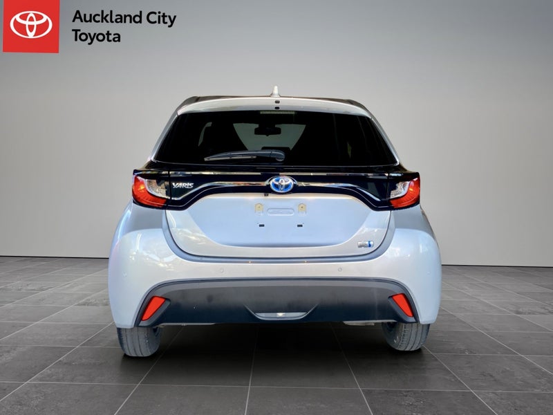 2021 Toyota Yaris 1.5 Hybrid X 5 Dr Hatch CVT 2... image 4