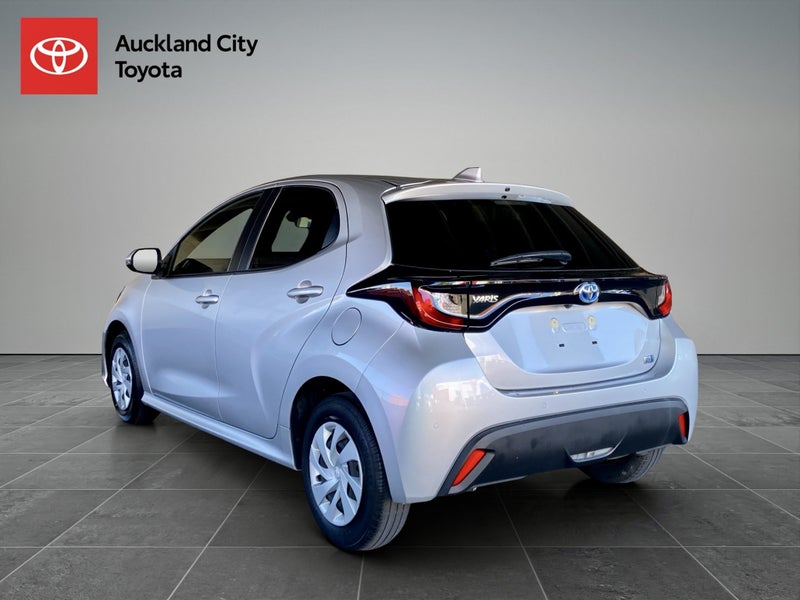 2021 Toyota Yaris 1.5 Hybrid X 5 Dr Hatch CVT 2... image 5
