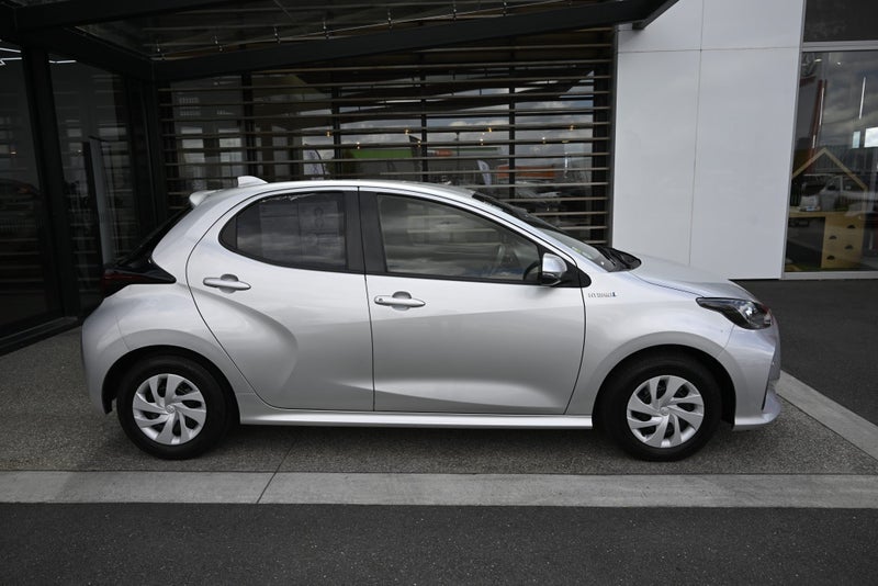 2021 Toyota Yaris 1.5 Hybrid X 5 Dr Hatch CVT 2... image 5