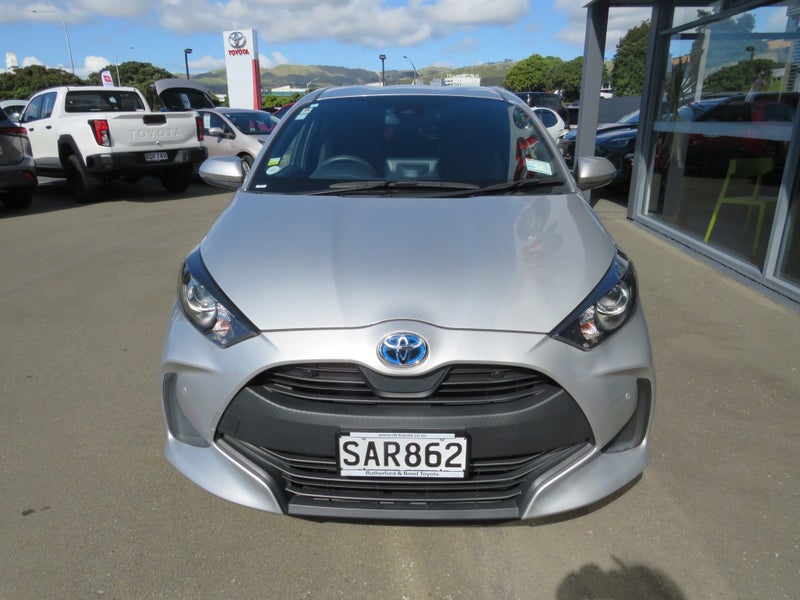 2021 Toyota Yaris 1.5 Hybrid X image 3
