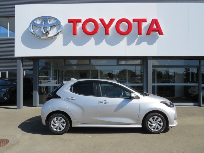 2021 Toyota Yaris 1.5 Hybrid X image 4