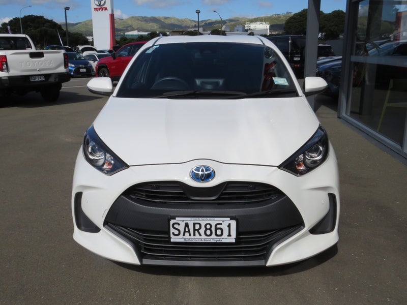 2021 Toyota Yaris 1.5 Hybrid X image 3