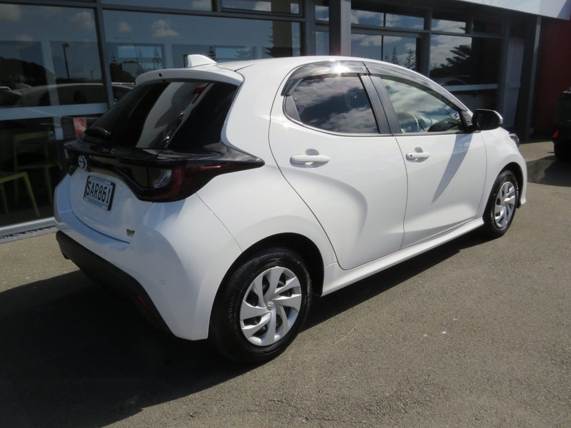 2021 Toyota Yaris 1.5 Hybrid X image 5