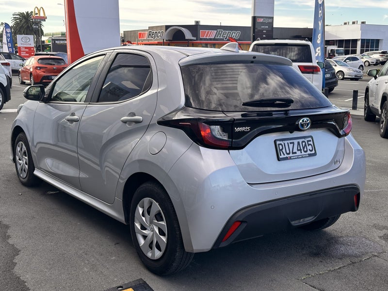 2021 Toyota Yaris 1.5 Hybrid X Auto image 5
