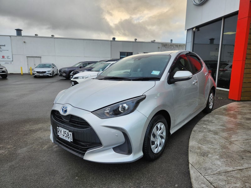 2021 Toyota Yaris 1.5 Hybrid X Automatic Hatch... image 4