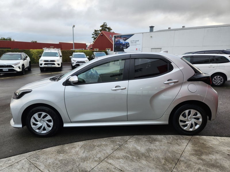 2021 Toyota Yaris 1.5 Hybrid X Automatic Hatch... image 5