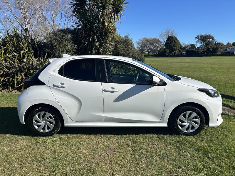 2021 Toyota Yaris 1.5 Hybrid X Automatic Hatch... image 5