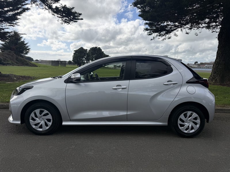 2021 Toyota Yaris 1.5 Hybrid X Automatic Hatch image 2