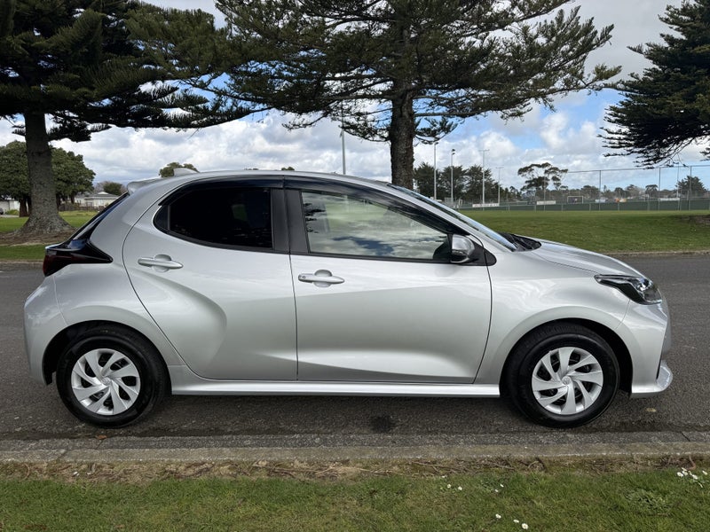 2021 Toyota Yaris 1.5 Hybrid X Automatic Hatch image 3