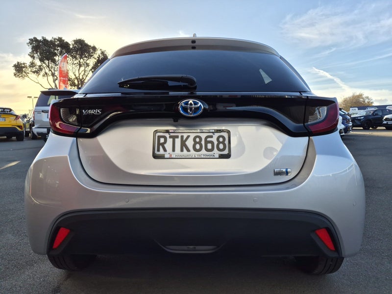 2021 Toyota Yaris 1.5 Hybrid X Automatic Hatch... image 5