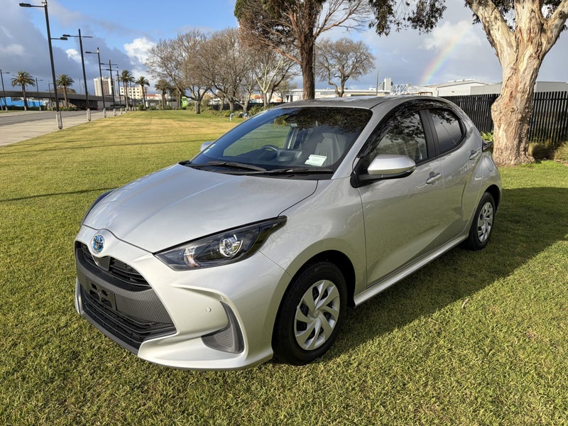 2021 Toyota Yaris 1.5 Hybrid X Automatic Hatch... image 3