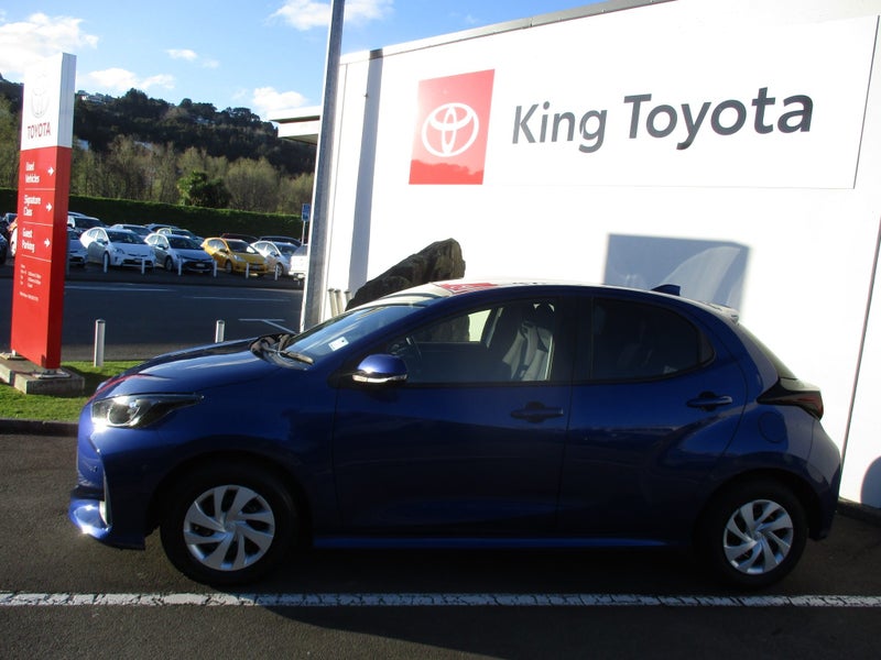 2021 Toyota Yaris 1.5 Hybrid X + Warranty image 2