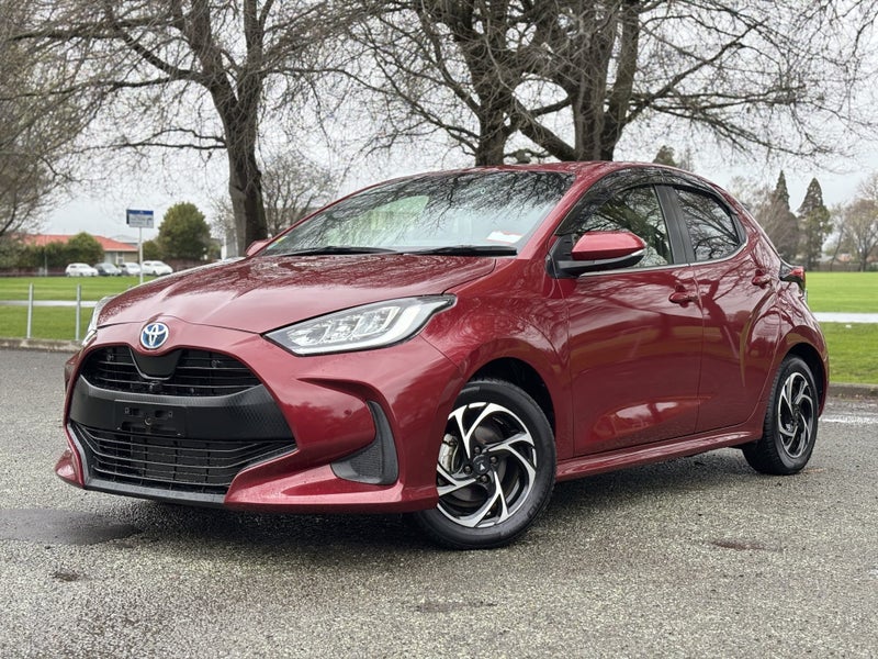 2021 Toyota Yaris 1.5 Hybrid Z 5 Dr Hatch image 3