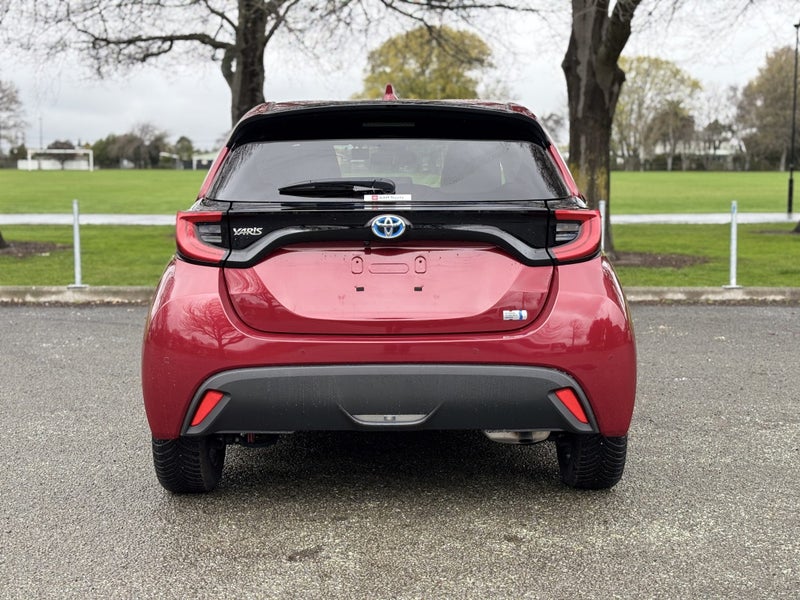 2021 Toyota Yaris 1.5 Hybrid Z 5 Dr Hatch image 4