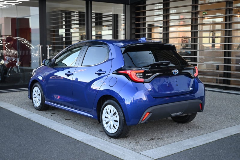 2021 Toyota Yaris 1.5 Hybrid Z 5 Dr Hatch CVT 2... image 3