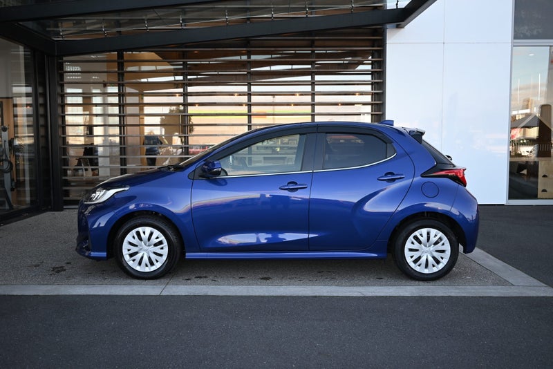 2021 Toyota Yaris 1.5 Hybrid Z 5 Dr Hatch CVT 2... image 4